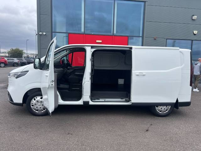 2025 Maxus Deliver 7 L2H1 77KWH Panel Van
