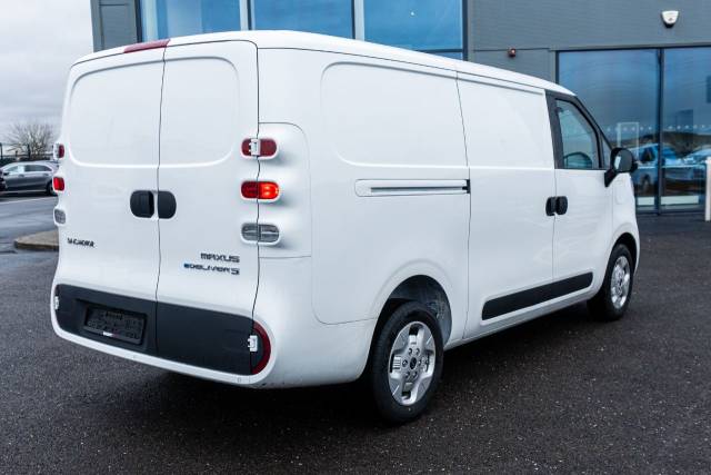 2025 Maxus Deliver 5 0.1 SWB Panel Van H1 64KWH