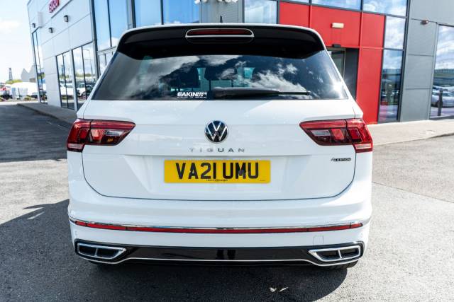 2021 Volkswagen Tiguan 2.0 TDI 4Motion R-Line 5dr DSG