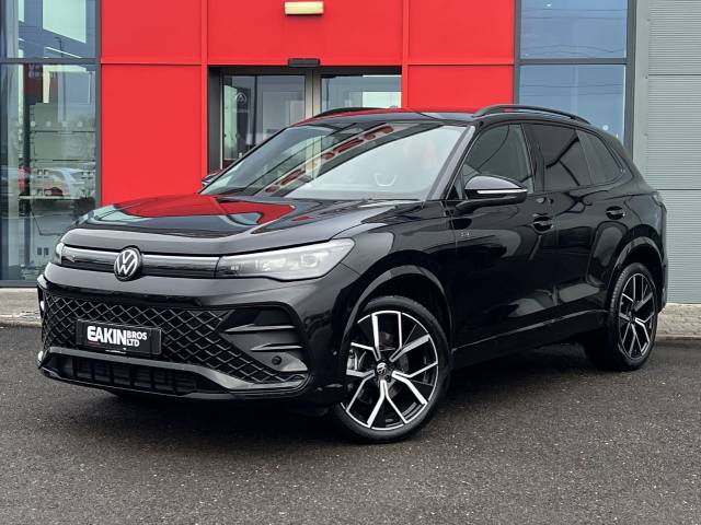 Volkswagen Tiguan 2.0 TDI R-Line 5dr DSG Estate Diesel Black