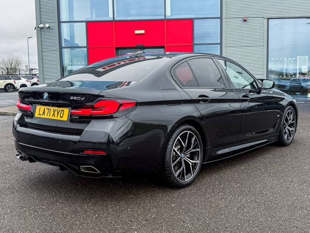 2022 BMW 5 Series 2.0 520d MHT M Sport 4dr Step Auto