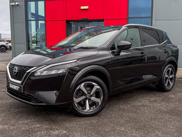 Nissan Qashqai 1.3 DiG-T MH N-Connecta 5dr Hatchback Petrol Black