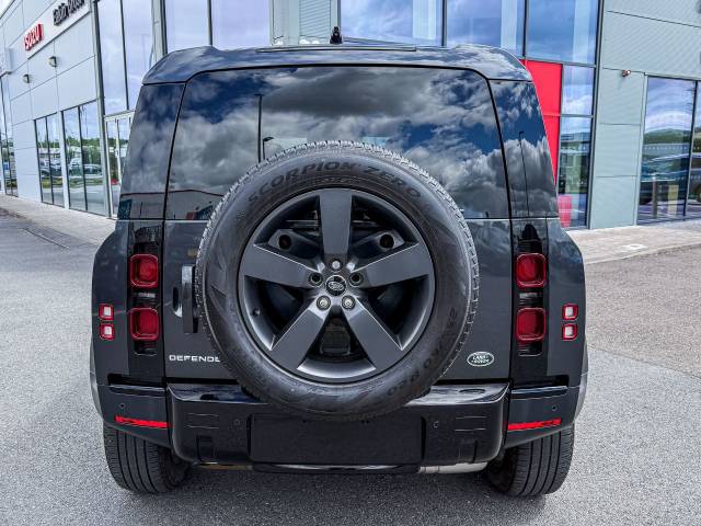 2023 Land Rover Defender 3.0 D300 HSE 110 5dr Auto
