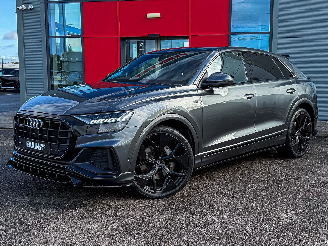 2023 Audi Q8