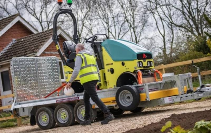 Plant trailers range