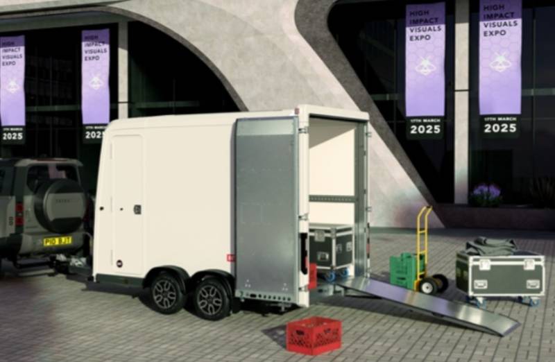 Compact box van trailer